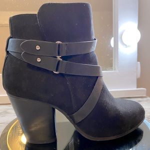 Torrid Black criss cross boots